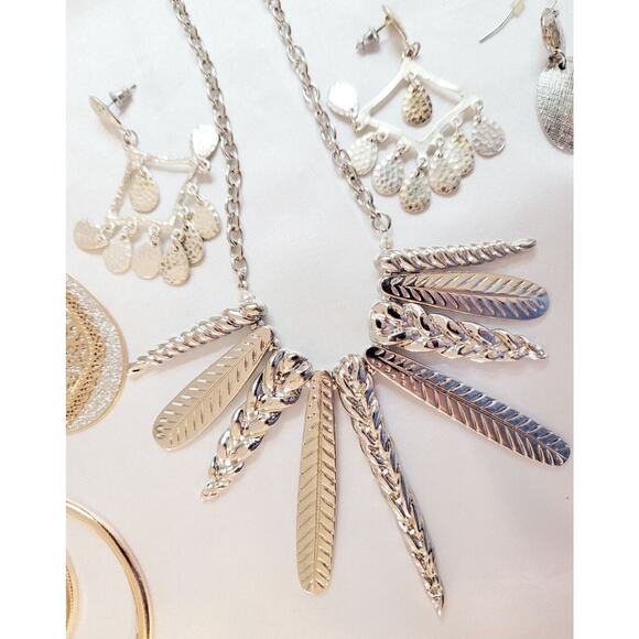 8 Pc Lot Long Necklaces Pendants Chain Pierced Earrings Goldtone Silvertone Y2K - Picture 3 of 5